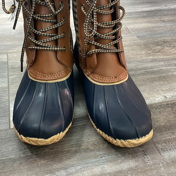 Lands’ End Duck Boots - Picture 8 of 8